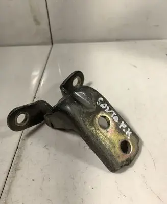 Hyundai Santa Fe Front door upper hinge