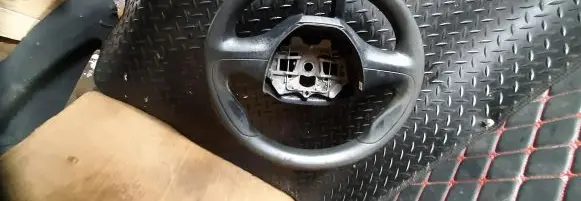 Peugeot 308 Steering wheel 