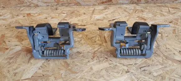 BMW 5 E60 E61 Tailgate/trunk/boot hinge 7061383 7061384