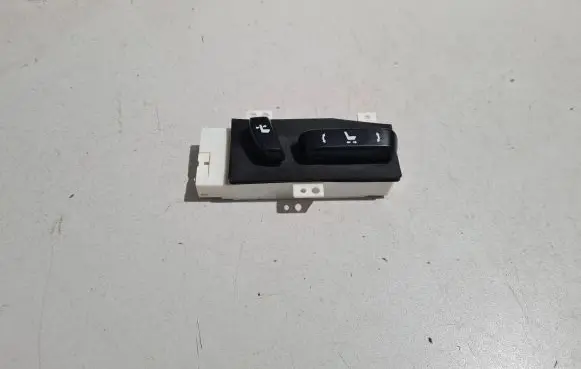 Lexus RX 450H Seat control switch 18A701