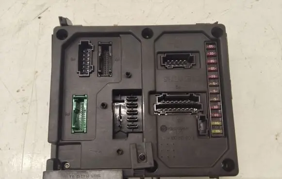 Volkswagen Sharan Fuse module 7M0962258H
