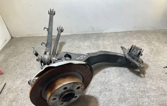 BMW 2 F44 Rear wheel hub spindle/knuckle 