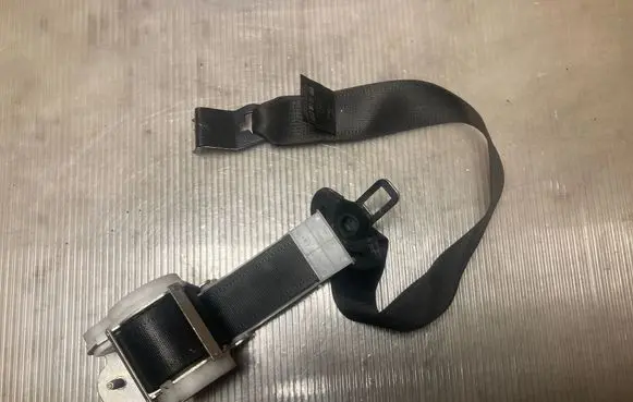 Opel Vectra C Front seatbelt 13128272N 13146618F