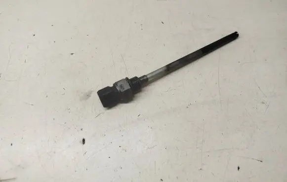 Nissan NV200 Oil level sensor 