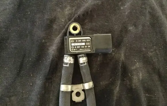 Mercedes-Benz E C207 W207 Exhaust pressure sensor A0071536128