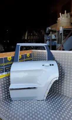 Jeep Grand Cherokee Rear door 637V1220