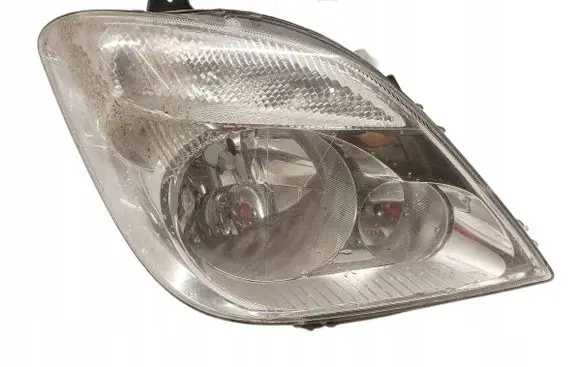 Mercedes-Benz Sprinter W906 Headlight/headlamp 9068200261