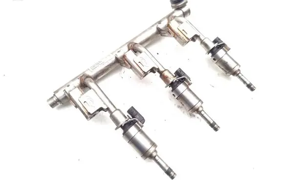 Ford Focus Fuel injectors set CM5G9H487HA BM5G9F972BA