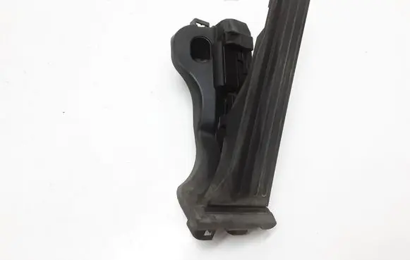 Volkswagen PASSAT B6 Accelerator throttle pedal 1K1723503L