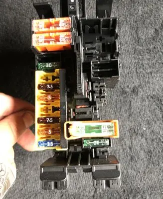 Mercedes-Benz E W213 Fuse box set A2059067200 ZGS006 953495