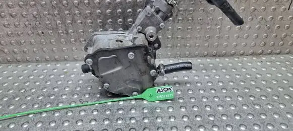 Volkswagen Golf V Vacuum pump S26378575 038145209N