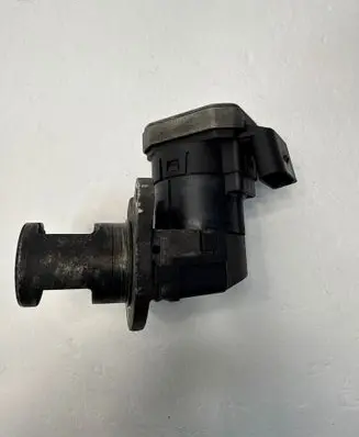Mercedes-Benz C W204 EGR valve 109315 00005320C5 AC5072321856