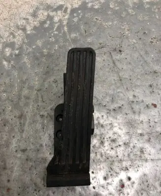 Mercedes-Benz E W212 Accelerator throttle pedal A2043000004BILI A2043000004