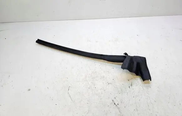 Audi A3 S3 8V Rubber seal rear door 8V7839480A