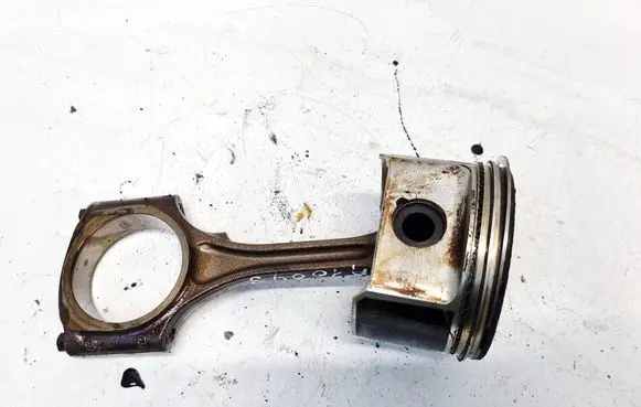 Dodge Magnum Piston with connecting rod 