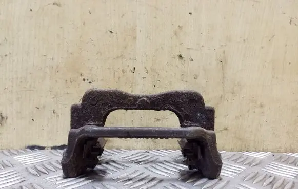Toyota Corolla Verso AR10 Brake caliper pad carrier rear 