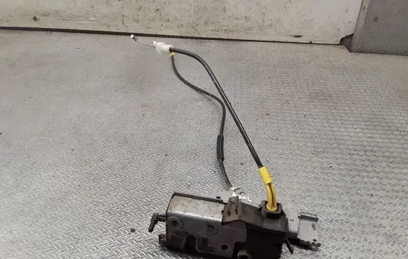 Citroen Jumpy Front door lock 9681335480