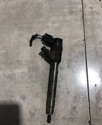 Fuel injector