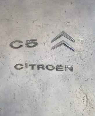 Citroen C5 Manufacturers badge/model letters 