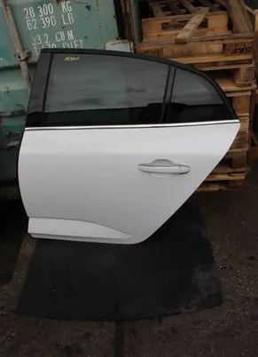 Renault Megane IV Rear door