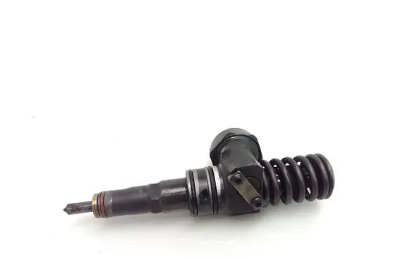 Volkswagen Caddy Fuel injector 0414720224 038130073AS