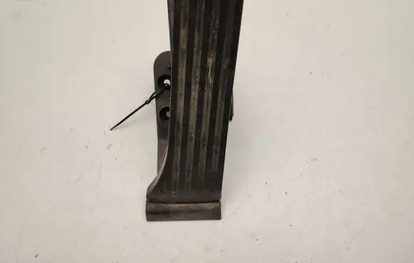 Mercedes-Benz E W212 Accelerator throttle pedal A2043000004
