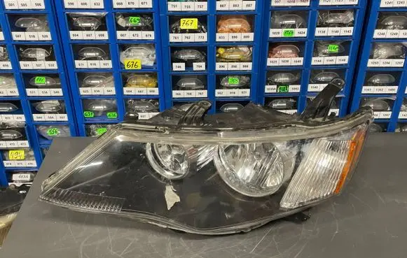 Mitsubishi Outlander Headlight/headlamp P5589L