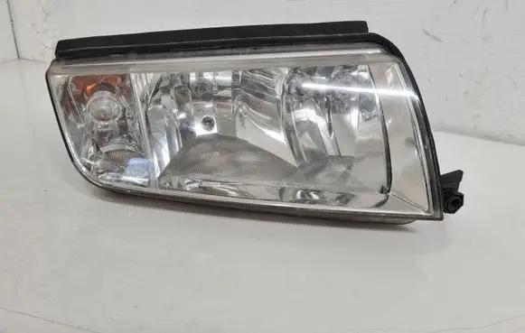 Skoda Fabia Mk1 (6Y) Headlight/headlamp