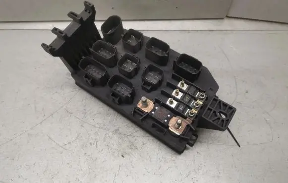 Jaguar X-Type Fuse module 518882006