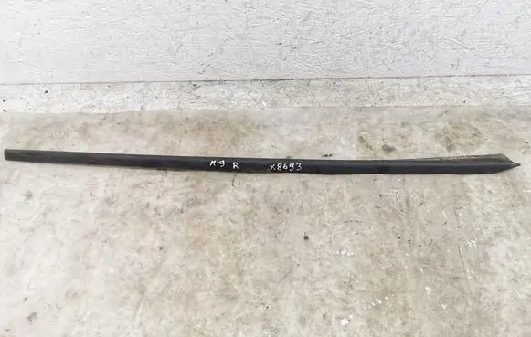 Seat Ibiza V (KJ) Windshield trim 5GO854325B