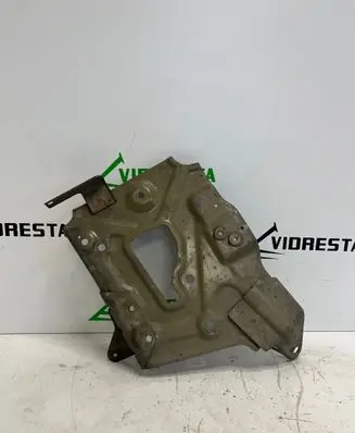 Battery tray