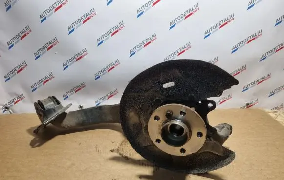 BMW 1 F40 Rear wheel hub 6898963