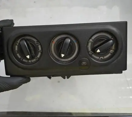 Renault Laguna I Climate control unit 9041703027