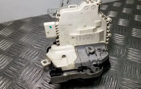 Audi A4 S4 B8 8K Rear door lock 8K0839015C