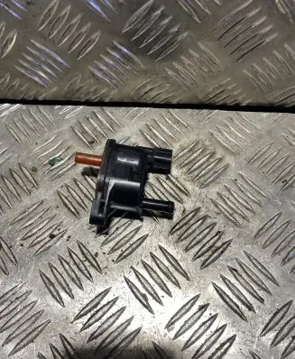 Vacuum valve