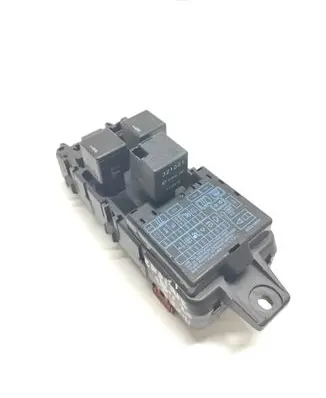 Mitsubishi Carisma Fuse module MB953355