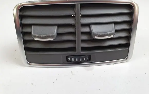 Audi A6 S6 C6 4F Rear air vent grill 4F0819203 4F0819203B
