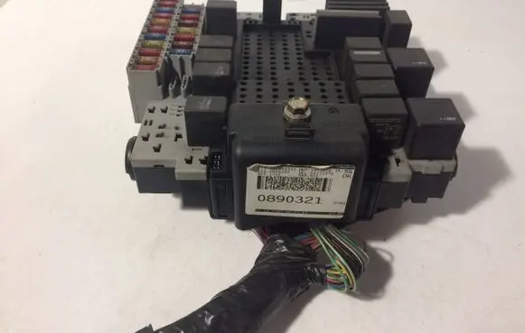 Volvo XC90 Fuse module 08696098