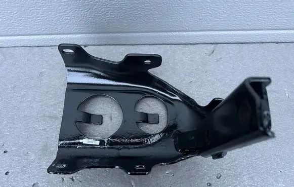 Nissan Patrol Y60 Bumper support mounting bracket corner 6221106J00