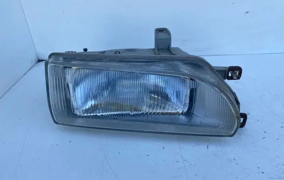 Toyota Corolla E90 Headlight/headlamp 201652B
