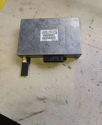 Audi A4 S4 B6 8E 8H Bluetooth control unit module 8P0862335M 9TAP0005IC