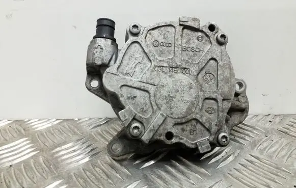 Skoda Octavia Mk2 (1Z) Vacuum pump 03L145100