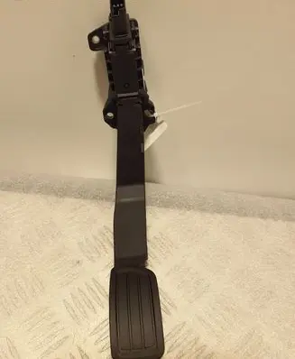 Citroen C4 III e-C4 Accelerator throttle pedal 9837891880
