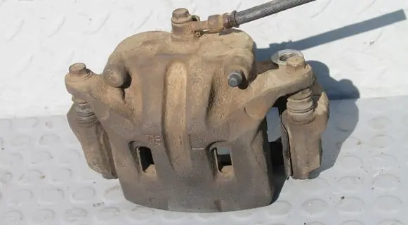 Nissan Qashqai Front brake caliper