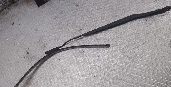 Renault Scenic II - Grand scenic II Windshield/front glass wiper blade 8200466006