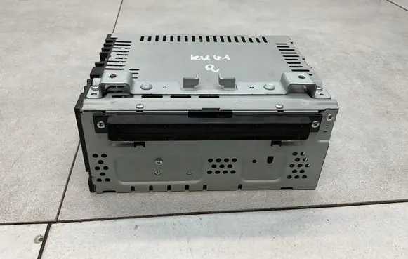 Ford Kuga II Radio/CD/DVD/GPS head unit CV4T19C107GG