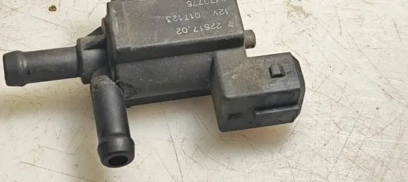 Volvo V70 Turbo solenoid valve 9470775 01T123 72251702
