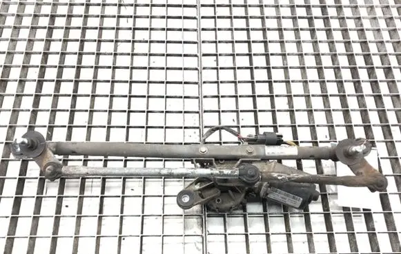 Front wiper linkage and motor
