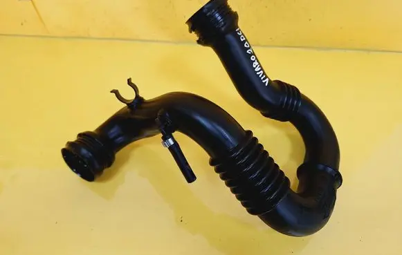 Opel Vivaro Intercooler hose/pipe 8200470985 93856622