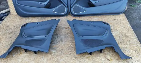 Opel Cascada Front door card panel trim 13378352 357010101